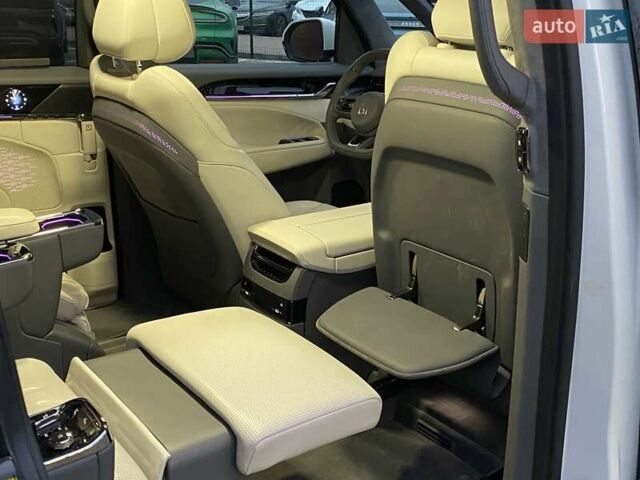 Белый Zeekr 009, объемом двигателя 0 л и пробегом 14 тыс. км за 68700 $, фото 31 на Automoto.ua