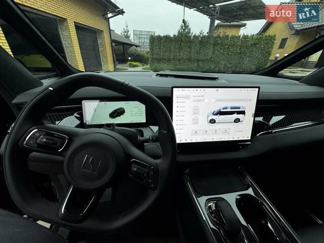 Черный Zeekr 009, объемом двигателя 0 л и пробегом 16 тыс. км за 75000 $, фото 12 на Automoto.ua