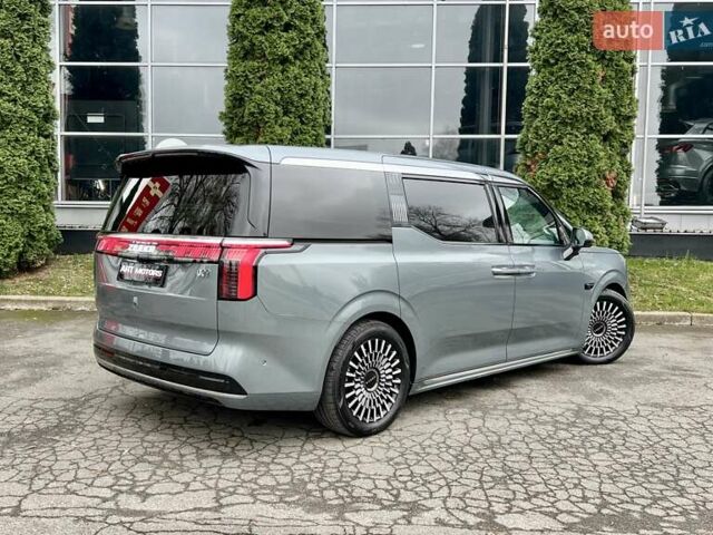 Серый Zeekr 009, объемом двигателя 0 л и пробегом 11 тыс. км за 68999 $, фото 3 на Automoto.ua