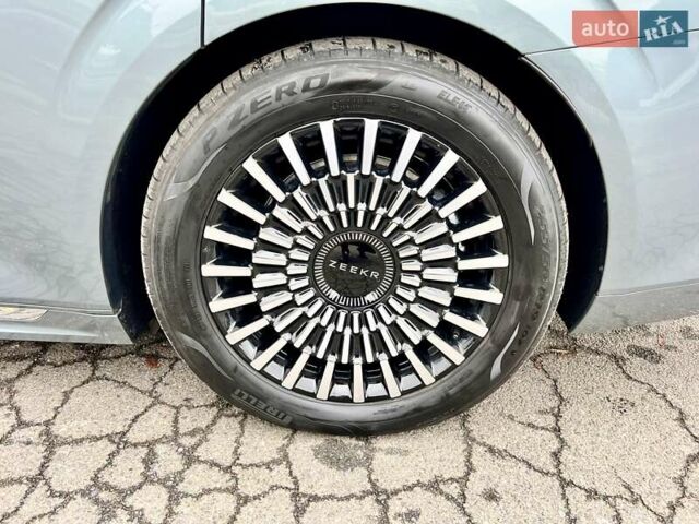 Серый Zeekr 009, объемом двигателя 0 л и пробегом 11 тыс. км за 68999 $, фото 20 на Automoto.ua