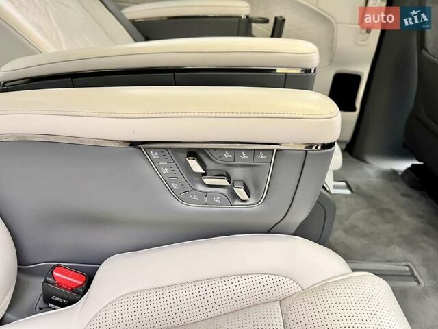 Серый Zeekr 009, объемом двигателя 0 л и пробегом 11 тыс. км за 68999 $, фото 61 на Automoto.ua