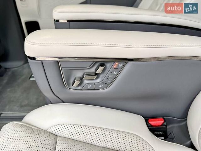 Серый Zeekr 009, объемом двигателя 0 л и пробегом 11 тыс. км за 68999 $, фото 35 на Automoto.ua