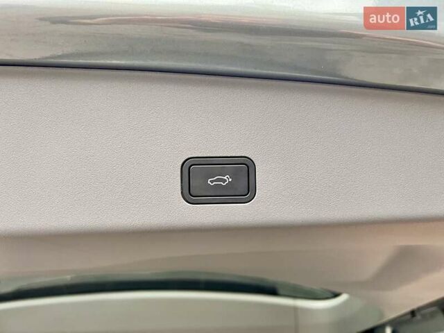 Серый Zeekr 009, объемом двигателя 0 л и пробегом 11 тыс. км за 68999 $, фото 15 на Automoto.ua