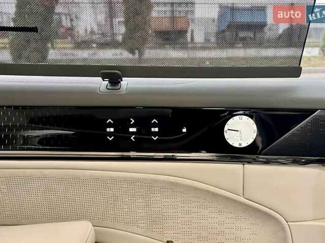 Серый Zeekr 009, объемом двигателя 0 л и пробегом 11 тыс. км за 68999 $, фото 60 на Automoto.ua