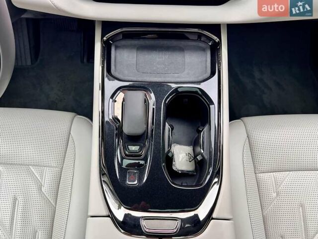 Серый Zeekr 009, объемом двигателя 0 л и пробегом 11 тыс. км за 68999 $, фото 43 на Automoto.ua