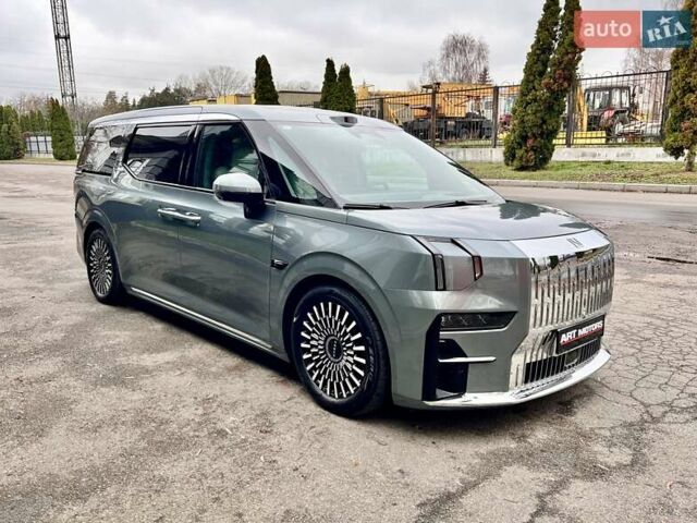 Серый Zeekr 009, объемом двигателя 0 л и пробегом 11 тыс. км за 68999 $, фото 8 на Automoto.ua