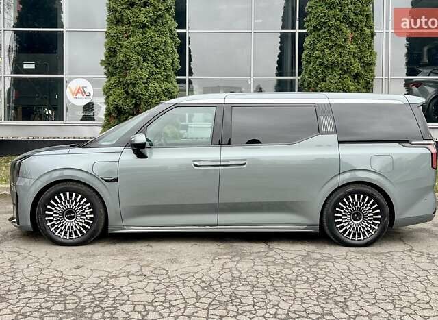 Серый Zeekr 009, объемом двигателя 0 л и пробегом 11 тыс. км за 68999 $, фото 1 на Automoto.ua