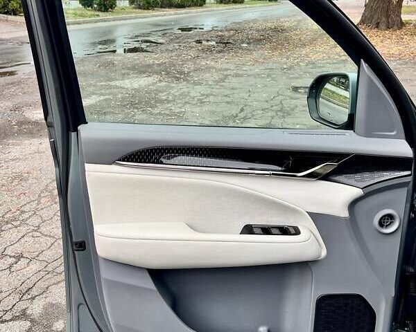 Серый Zeekr 009, объемом двигателя 0 л и пробегом 11 тыс. км за 68999 $, фото 23 на Automoto.ua