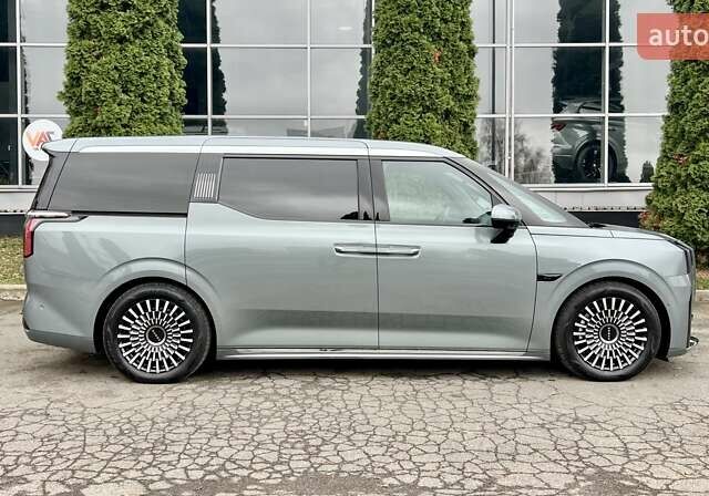 Серый Zeekr 009, объемом двигателя 0 л и пробегом 11 тыс. км за 68999 $, фото 4 на Automoto.ua