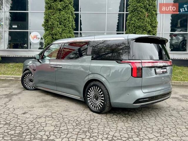 Серый Zeekr 009, объемом двигателя 0 л и пробегом 11 тыс. км за 68999 $, фото 5 на Automoto.ua