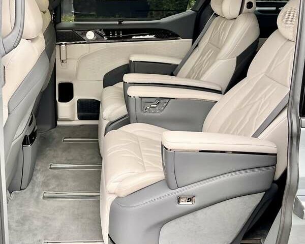 Серый Zeekr 009, объемом двигателя 0 л и пробегом 11 тыс. км за 68999 $, фото 32 на Automoto.ua