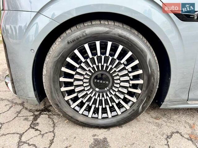 Серый Zeekr 009, объемом двигателя 0 л и пробегом 11 тыс. км за 68999 $, фото 21 на Automoto.ua