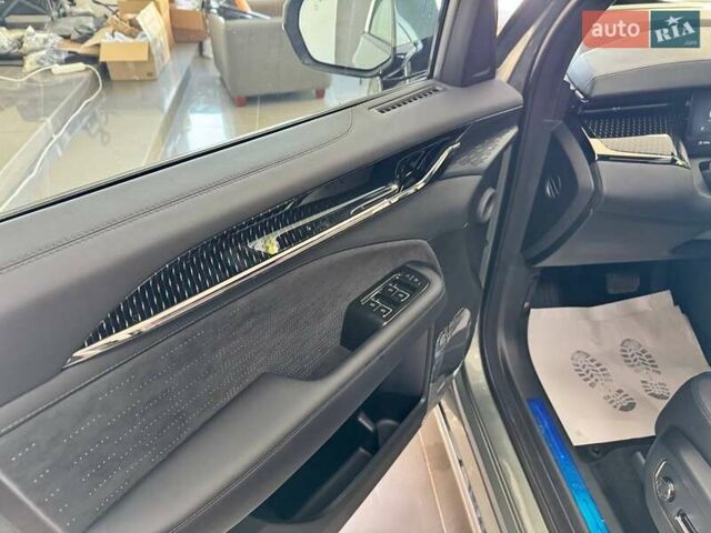 Зеленый Zeekr 009, объемом двигателя 0 л и пробегом 1 тыс. км за 78499 $, фото 8 на Automoto.ua