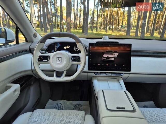 Zeekr 7X 2024 у Броварах на Automoto.ua Білий Zeekr 7X, об'ємом двигуна 0 л та пробігом 3 тис. км за 38500 $, фото 16 на Automoto.ua