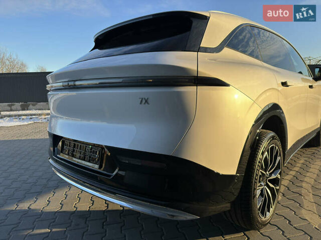 Білий Zeekr 7X, об'ємом двигуна 0 л та пробігом 1 тис. км за 39999 $, фото 13 на Automoto.ua