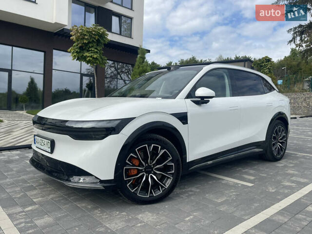 Білий Zeekr 7X, об'ємом двигуна 0 л та пробігом 6 тис. км за 46499 $, фото 3 на Automoto.ua