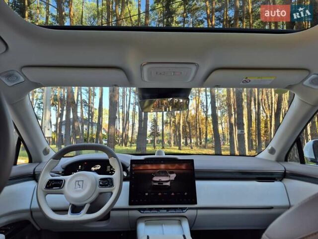 Zeekr 7X 2024 у Броварах на Automoto.ua Білий Zeekr 7X, об'ємом двигуна 0 л та пробігом 3 тис. км за 38500 $, фото 15 на Automoto.ua