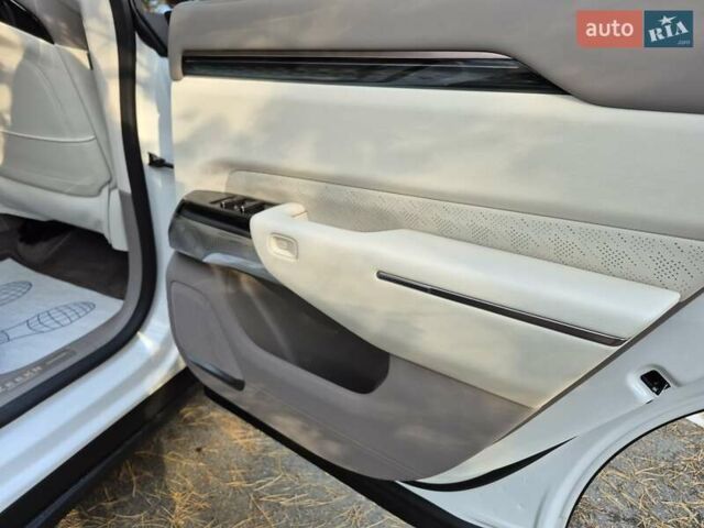 Zeekr 7X 2024 у Броварах на Automoto.ua Білий Zeekr 7X, об'ємом двигуна 0 л та пробігом 3 тис. км за 38500 $, фото 44 на Automoto.ua