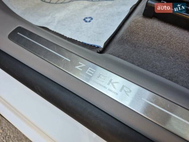 Zeekr 7X 2024 у Броварах на Automoto.ua Білий Zeekr 7X, об'ємом двигуна 0 л та пробігом 3 тис. км за 38500 $, фото 20 на Automoto.ua