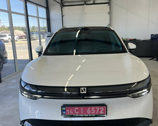 Белый Zeekr 7X, объемом двигателя 0 л и пробегом 4 тыс. км за 43500 $, фото 1 на Automoto.ua