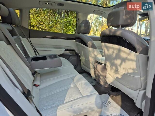Zeekr 7X 2024 у Броварах на Automoto.ua Білий Zeekr 7X, об'ємом двигуна 0 л та пробігом 3 тис. км за 38500 $, фото 42 на Automoto.ua