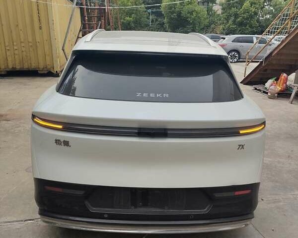 Білий Zeekr 7X, об'ємом двигуна 0 л та пробігом 19 тис. км за 33600 $, фото 5 на Automoto.ua