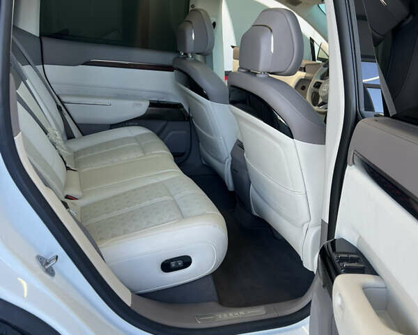 Белый Zeekr 7X, объемом двигателя 0 л и пробегом 4 тыс. км за 43500 $, фото 16 на Automoto.ua