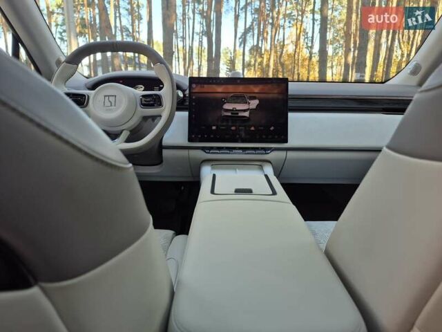 Zeekr 7X 2024 у Броварах на Automoto.ua Білий Zeekr 7X, об'ємом двигуна 0 л та пробігом 3 тис. км за 38500 $, фото 36 на Automoto.ua