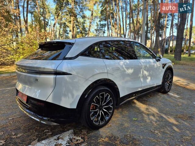 Zeekr 7X 2024 у Броварах на Automoto.ua Білий Zeekr 7X, об'ємом двигуна 0 л та пробігом 3 тис. км за 38500 $, фото 7 на Automoto.ua