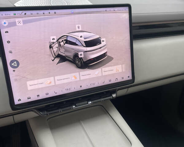 Білий Zeekr 7X, об'ємом двигуна 0 л та пробігом 14 тис. км за 37500 $, фото 8 на Automoto.ua