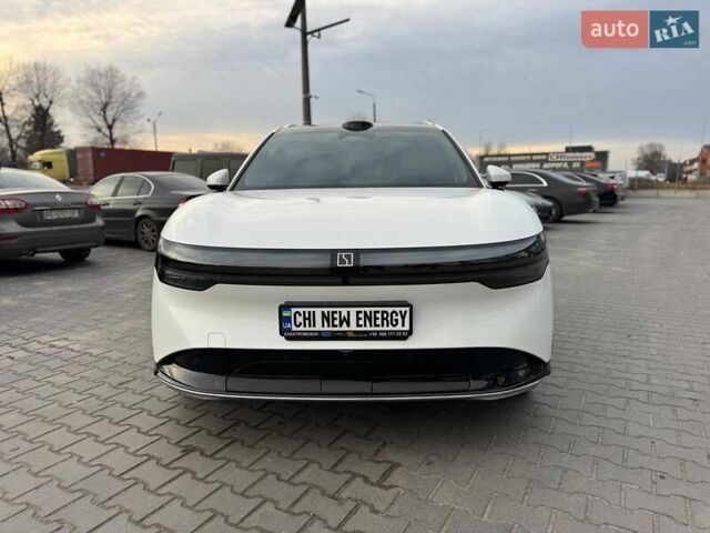 Белый Zeekr 7X, объемом двигателя 0 л и пробегом 10 тыс. км за 43500 $, фото 10 на Automoto.ua