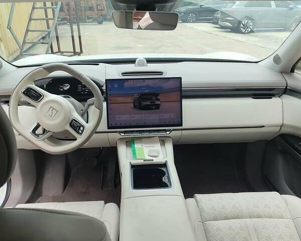 Білий Zeekr 7X, об'ємом двигуна 0 л та пробігом 19 тис. км за 33600 $, фото 9 на Automoto.ua