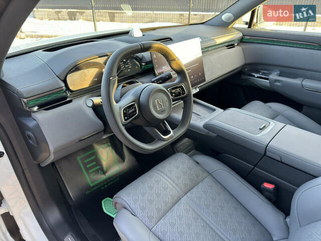 Белый Zeekr 7X, объемом двигателя 0 л и пробегом 1 тыс. км за 39999 $, фото 42 на Automoto.ua