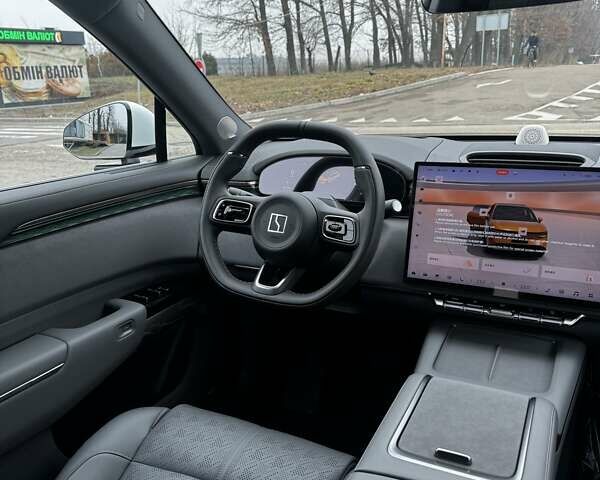 Белый Zeekr 7X, объемом двигателя 0 л и пробегом 1 тыс. км за 39500 $, фото 12 на Automoto.ua