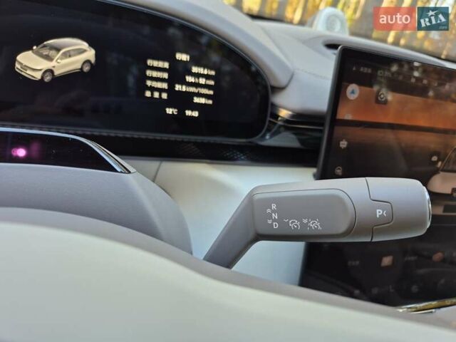 Zeekr 7X 2024 у Броварах на Automoto.ua Білий Zeekr 7X, об'ємом двигуна 0 л та пробігом 3 тис. км за 38500 $, фото 26 на Automoto.ua