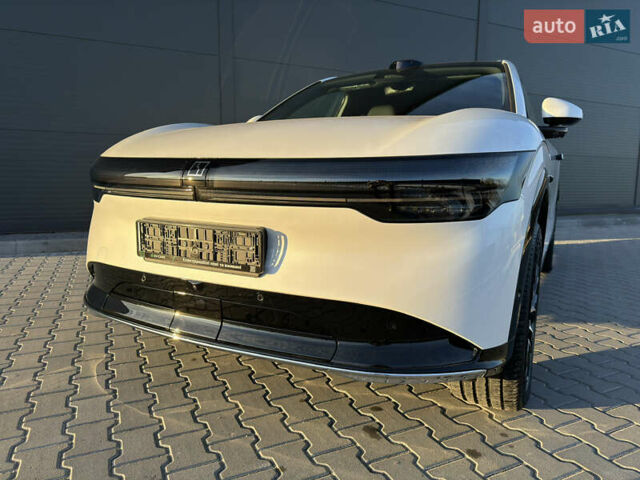 Белый Zeekr 7X, объемом двигателя 0 л и пробегом 1 тыс. км за 39999 $, фото 3 на Automoto.ua