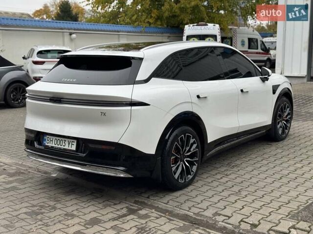 Білий Zeekr 7X, об'ємом двигуна 0 л та пробігом 4 тис. км за 45500 $, фото 4 на Automoto.ua