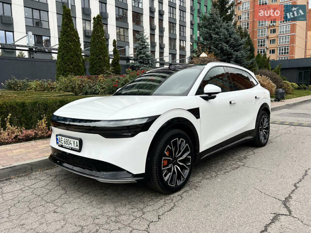 Белый Zeekr 7X, объемом двигателя 0 л и пробегом 1 тыс. км за 43900 $, фото 1 на Automoto.ua