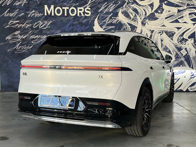 Белый Zeekr 7X, объемом двигателя 0 л и пробегом 1 тыс. км за 42999 $, фото 3 на Automoto.ua