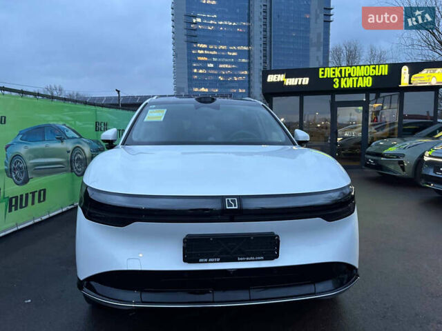 Белый Zeekr 7X, объемом двигателя 0 л и пробегом 1 тыс. км за 40500 $, фото 2 на Automoto.ua