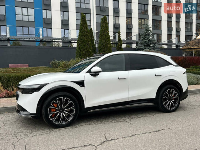 Белый Zeekr 7X, объемом двигателя 0 л и пробегом 1 тыс. км за 43900 $, фото 3 на Automoto.ua