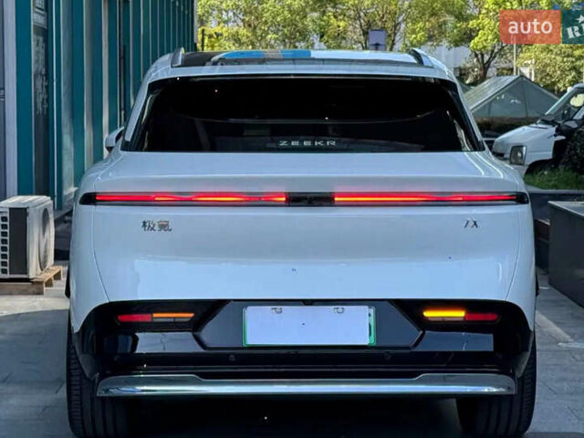 Белый Zeekr 7X, объемом двигателя 0 л и пробегом 1 тыс. км за 43000 $, фото 4 на Automoto.ua