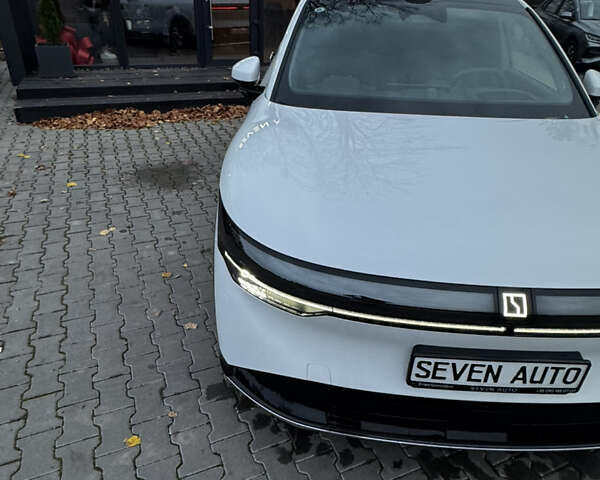 Zeekr 7X 2025 в Черновцах на Automoto.ua Белый Zeekr 7X, объемом двигателя 0 л и пробегом 1 тыс. км за 44999 $, фото 14 на Automoto.ua