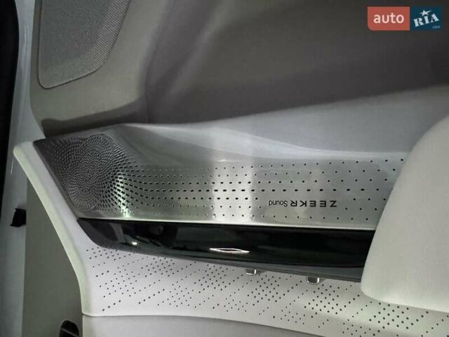 Zeekr 7X 2025 в Одессе на Automoto.ua Белый Zeekr 7X, объемом двигателя 0 л и пробегом 1 тыс. км за 48900 $, фото 23 на Automoto.ua