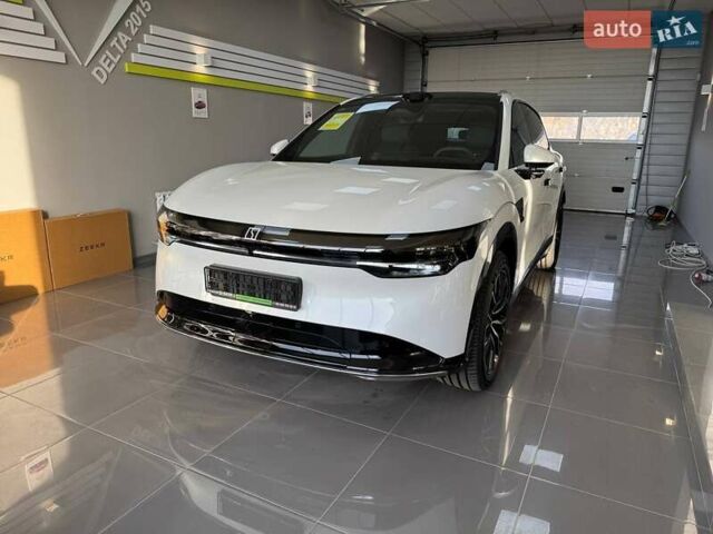 Белый Zeekr 7X, объемом двигателя 0 л и пробегом 1 тыс. км за 44199 $, фото 1 на Automoto.ua