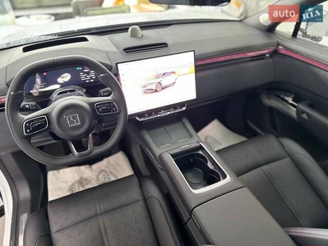 Белый Zeekr 7X, объемом двигателя 0 л и пробегом 1 тыс. км за 45990 $, фото 21 на Automoto.ua