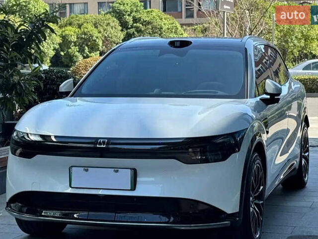 Белый Zeekr 7X, объемом двигателя 0 л и пробегом 1 тыс. км за 43000 $, фото 2 на Automoto.ua