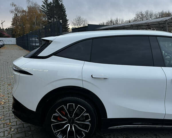 Zeekr 7X 2025 в Черновцах на Automoto.ua Белый Zeekr 7X, объемом двигателя 0 л и пробегом 1 тыс. км за 44999 $, фото 20 на Automoto.ua
