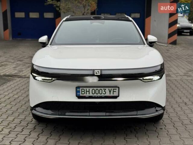 Білий Zeekr 7X, об'ємом двигуна 0 л та пробігом 4 тис. км за 45500 $, фото 2 на Automoto.ua