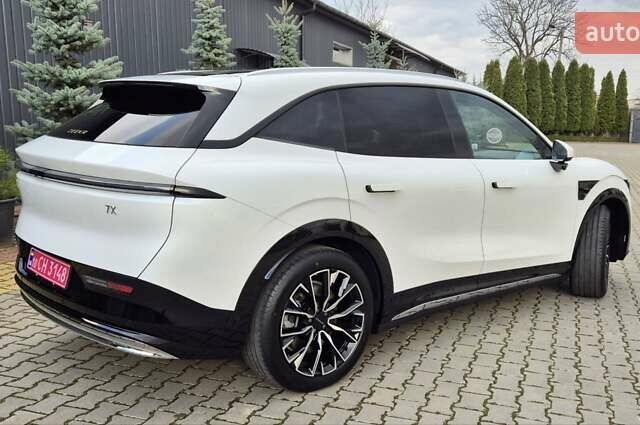 Белый Zeekr 7X, объемом двигателя 0 л и пробегом 1 тыс. км за 42500 $, фото 10 на Automoto.ua